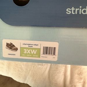 Boys stride rite size 3XW sneaker